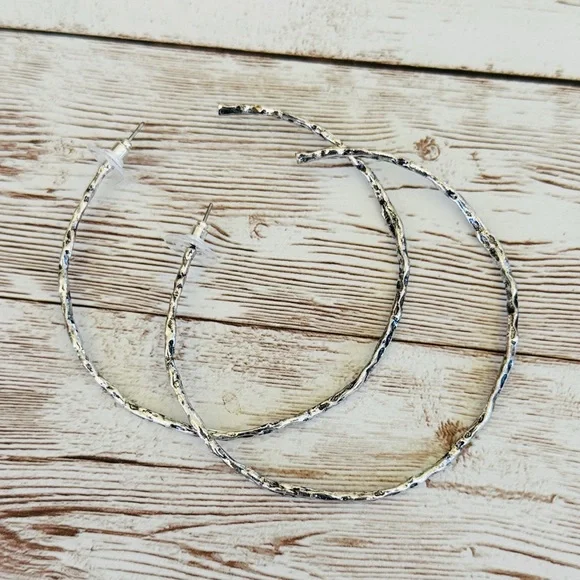 Free People Wandering Hoops - Picture 2 of 5